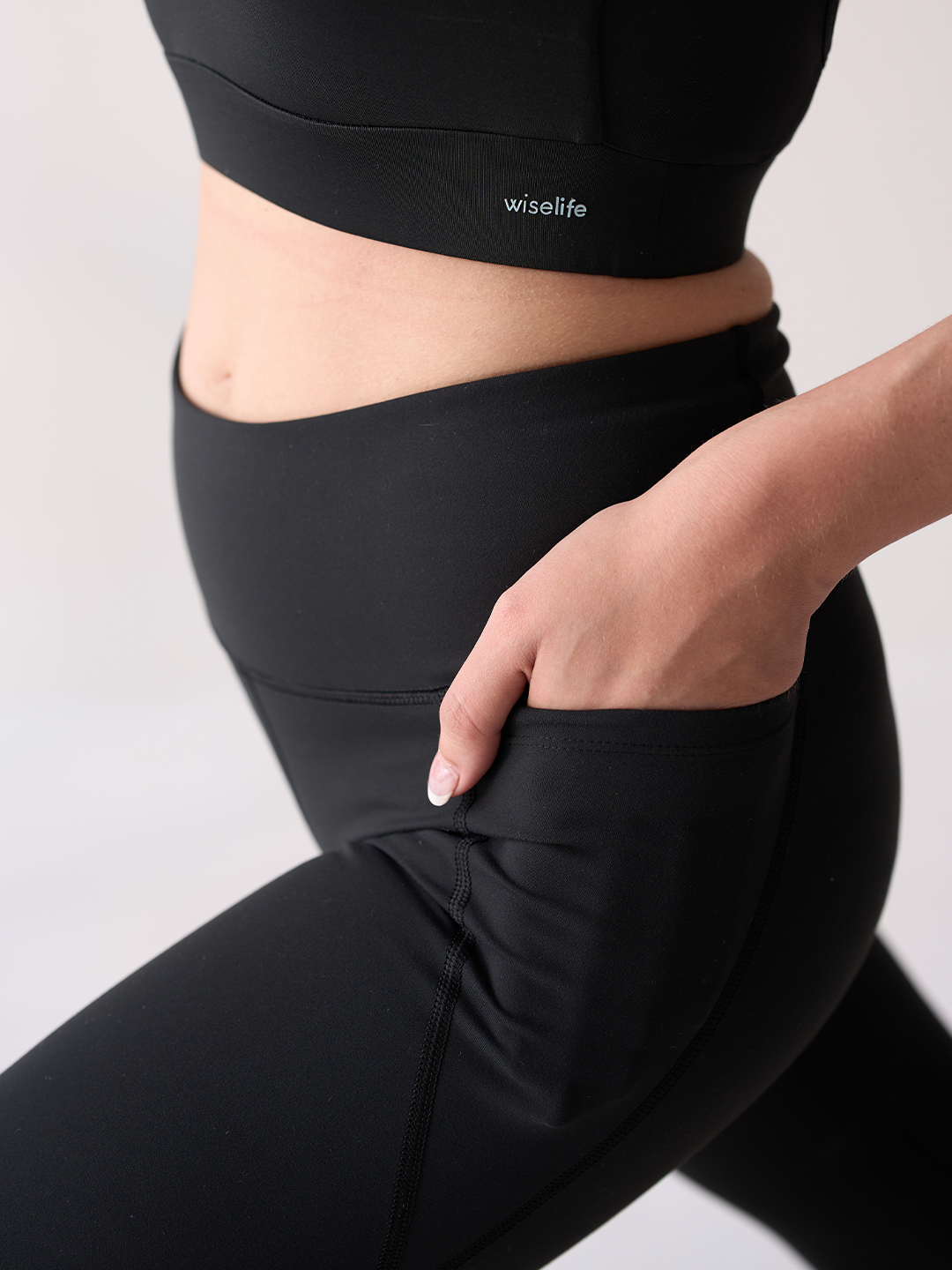 Wise Fitted Yoga Pants (Black)